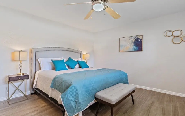 Paradise Palace 4 Bedroom Home by RedAwning