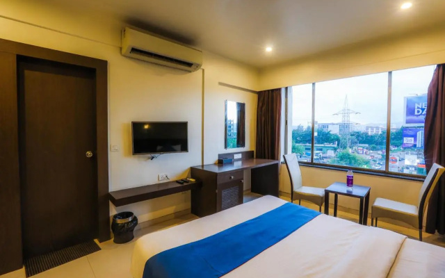 Oyo 1349 Hotel Solitaire