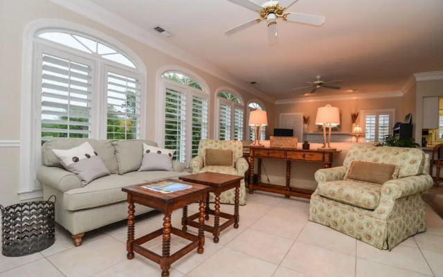 605 MLV Blythe 3 Br Villa by RedAwning