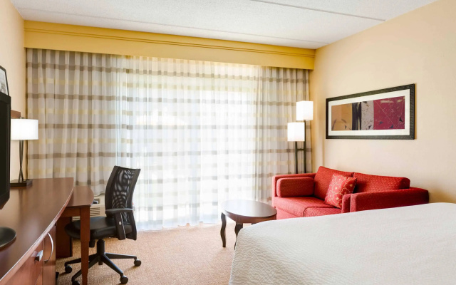 Courtyard by Marriott Raleigh Midtown