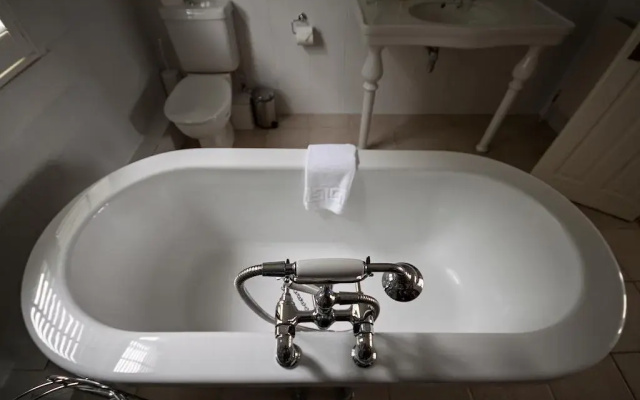 Bath Paradise House