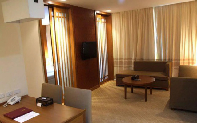 Sunee Grand Hotel