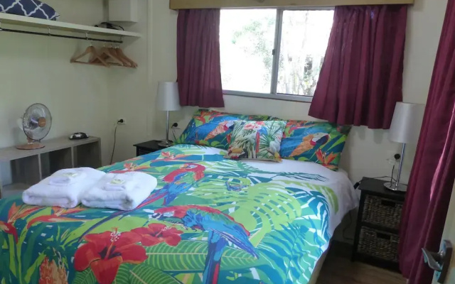 Lake Eacham Tourist Park & Self Contained Cabins