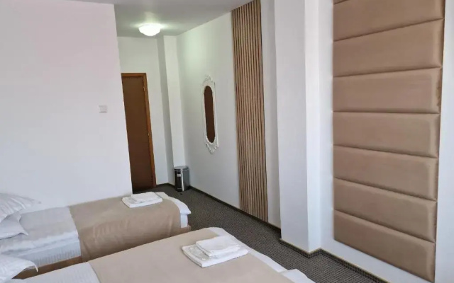 Antik House