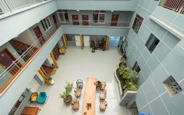 Yinlilai Business Hotel (Tianquan Hospital of Traditional Chinese Medicine Branch)