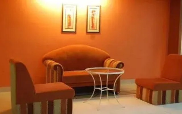 Hotel Ranjits Lakeview