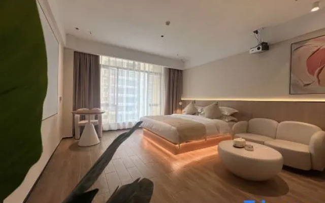 Yunduo Apartment (Baise Wanjingcheng Nightless Street)