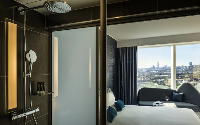 Отель Novotel London Canary Wharf 