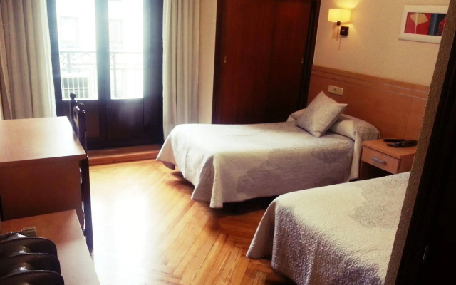 Hostal Avenida