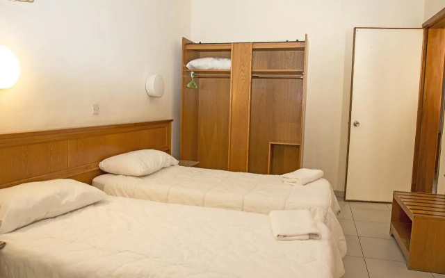 Dragonara Court Apartments