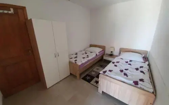 Apartment Romana