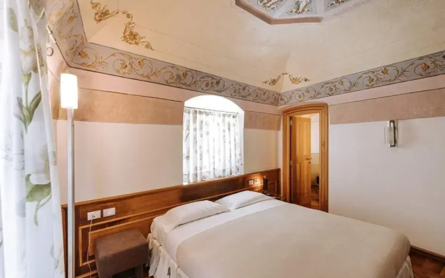 Santarosa Relais