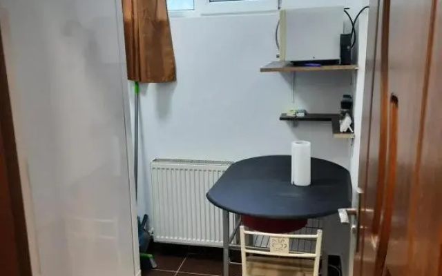 Garsoniera - 1 minut de Metrou Dimitrie Leonida