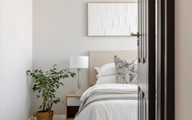 Sea-facing Apartment at Adelphi Galleria Seapoint