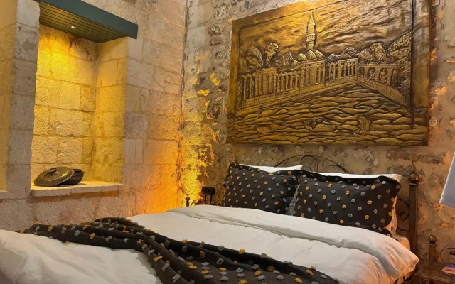 Liora Hotel