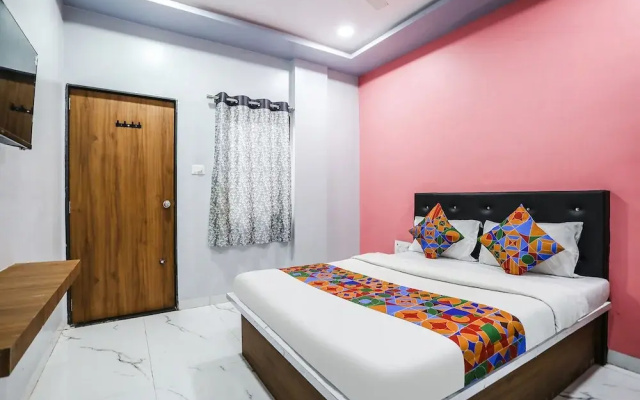 Fabhotel Carnival I
