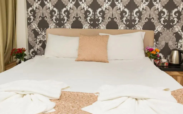 Honey Hotel