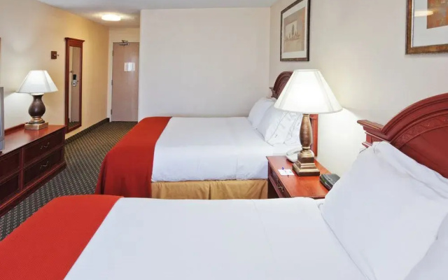 Holiday Inn Express Tulsa-Woodland Hills
