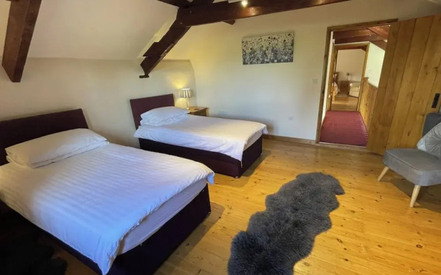 Granary Barn, A Rural Retreat - Private Hot Tub,