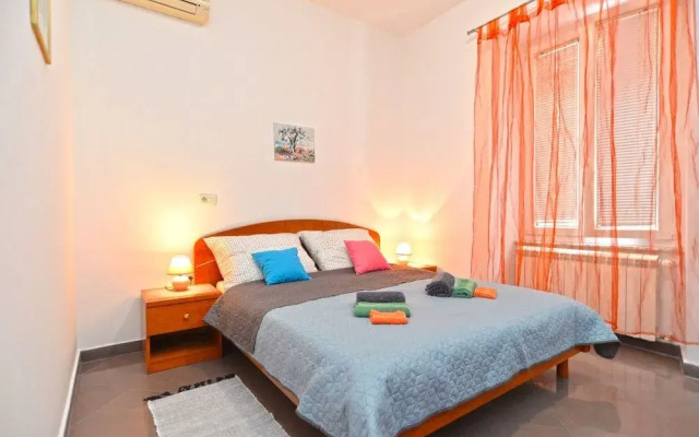 Apartment 1673
