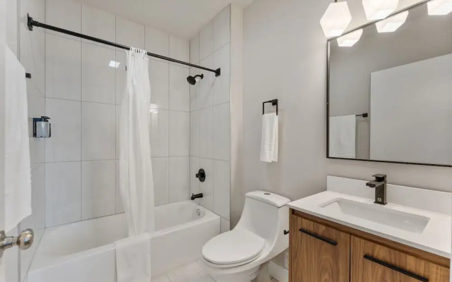 4211 Suites