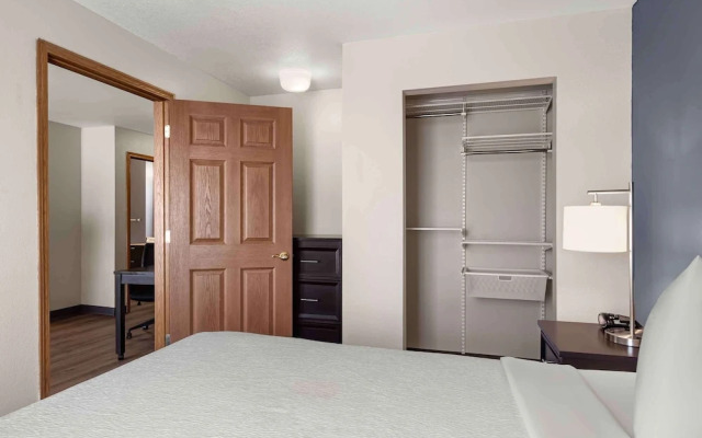 Extended Stay America Suites