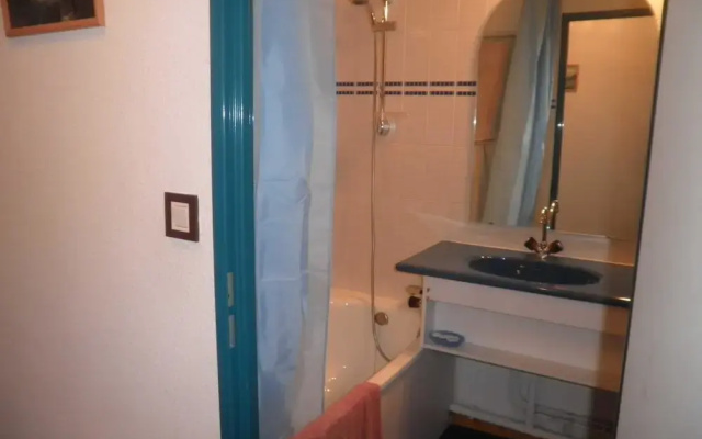 Lou Services Apartment THB51 LSI 001