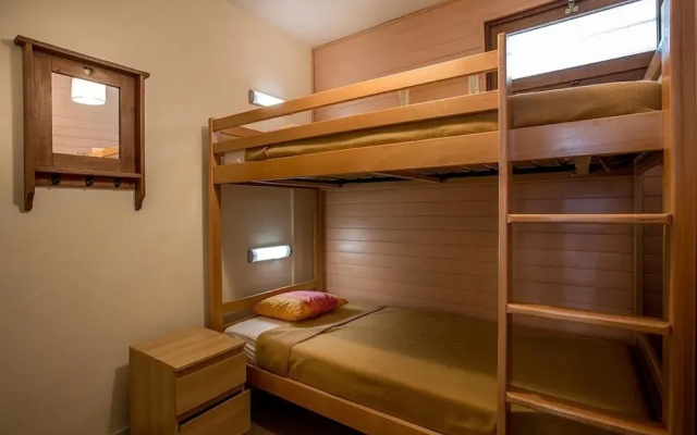 CH125 - Studio bien entretenu. Proximité centre de Val d'Isère.