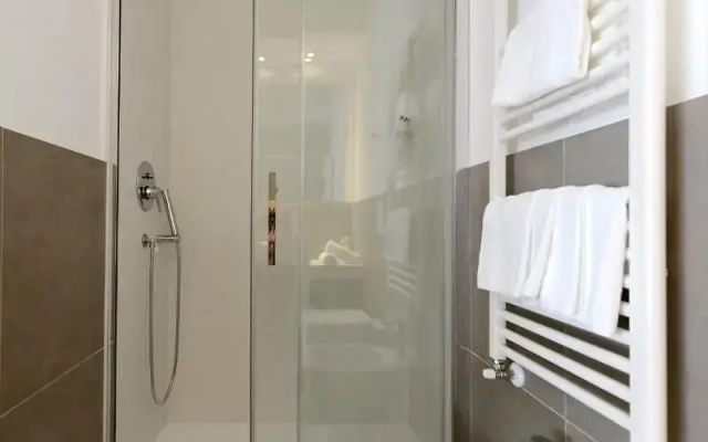 Miramed Rooms