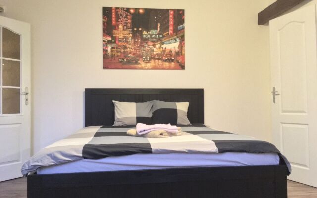 Brix Hostel вид на фасад
