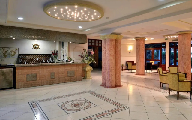 CNic Gemini Hotel