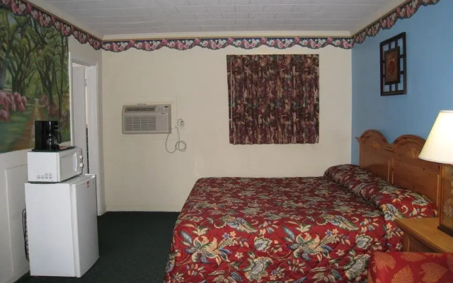 Cheerio Inn - Glennville