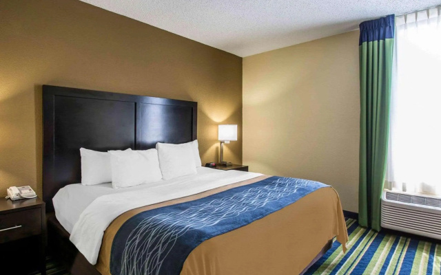 Comfort Inn & Suites Lantana - West Palm Beach South