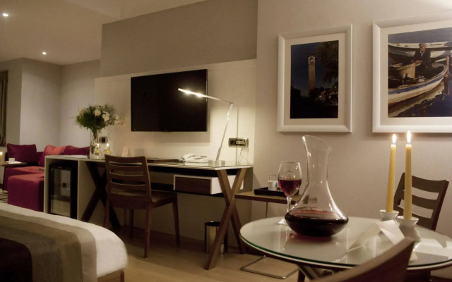 Seyhan Hotel