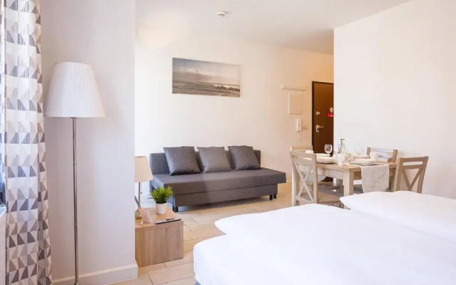 VacationClub - Aquamarina Apartment C-05
