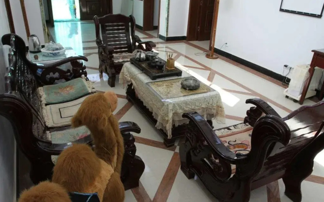 Dunhuang Mountian Spring Hostel