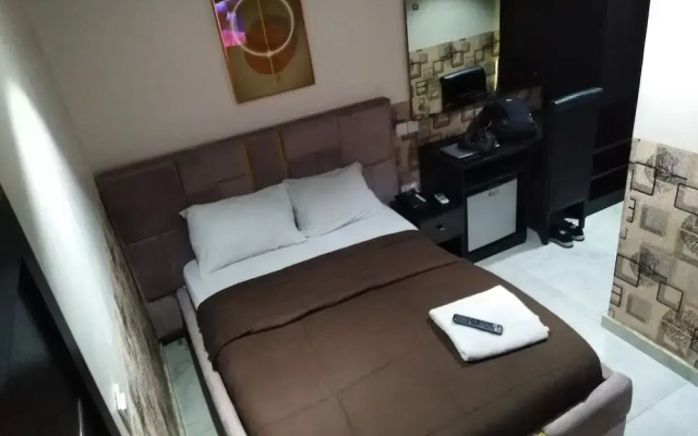 Ikad Hotel and Suite