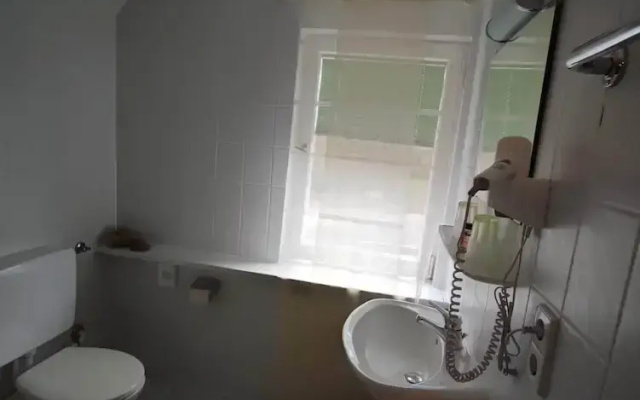 Room in Guest Room - Pension Forelle - Doppelzimmer