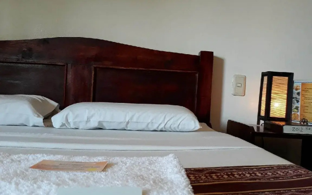 Pleasant Travelers Pension House