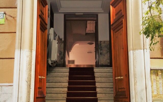 Отель Prati Luxury Suites & Scipioni Vatican вид на фасад