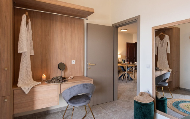 3 Sails - 2BR on Venetian Harbour