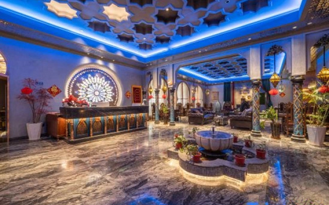 Guoyu Grand Hotel (Hetian Yulong Kashi River Yudu City Branch)
