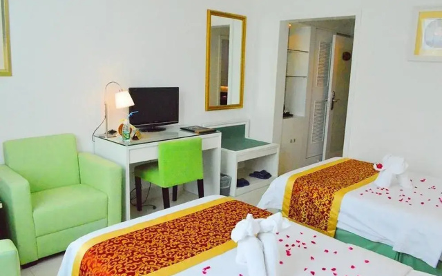 Xinglong Pearl Hot Spring Hotel
