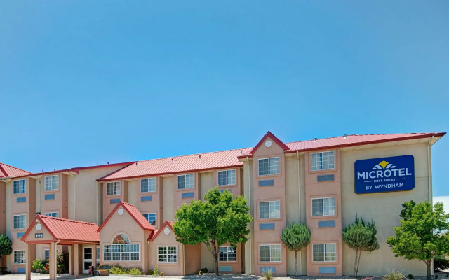 Microtel Inn & Suites by Wyndham Albuquerque West