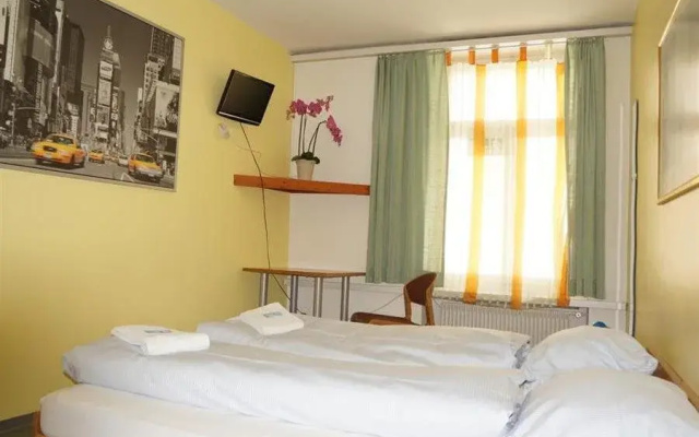 Hotel & Backpackers ZAK