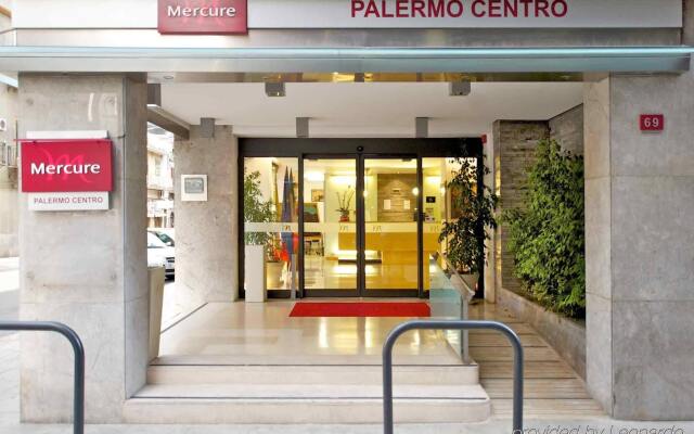 Отель Mercure Palermo Centro Италия, Палермо - 2 отзыва об отеле, цены и фото номеров - забронировать отель Mercure Palermo Centro онлайн вид на фасад