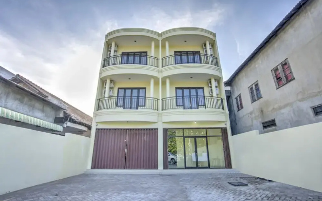 Oyo 2509 Central District Residence