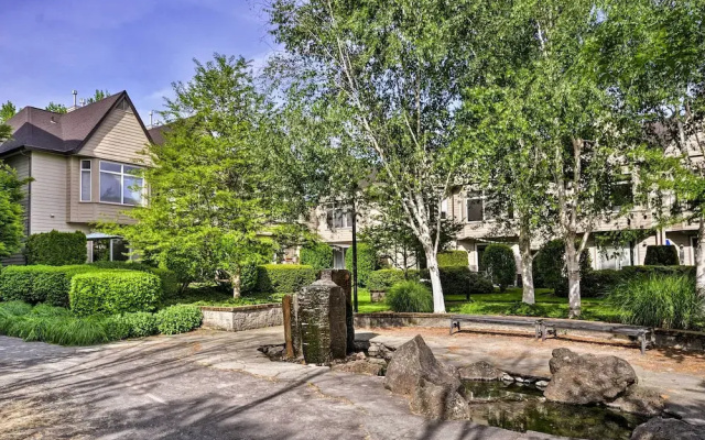 Modern Vancouver Townhome - Right on Main St!