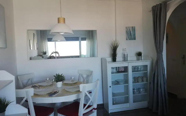 APARTAMENTO 1ª LINEA PLAYA GARAJE PISCINAS TERRAZA