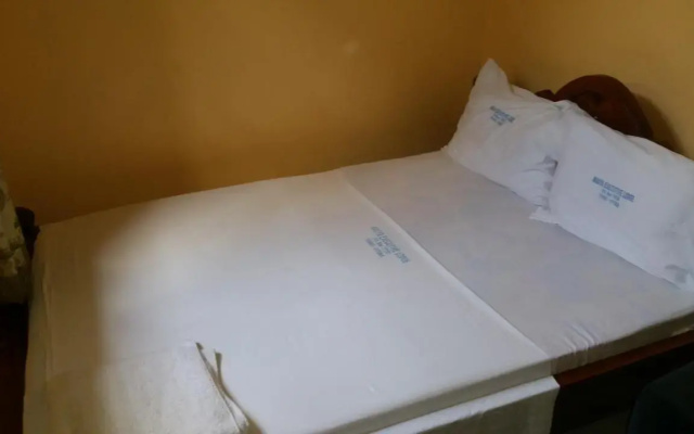 Mauya Executive Lodge
